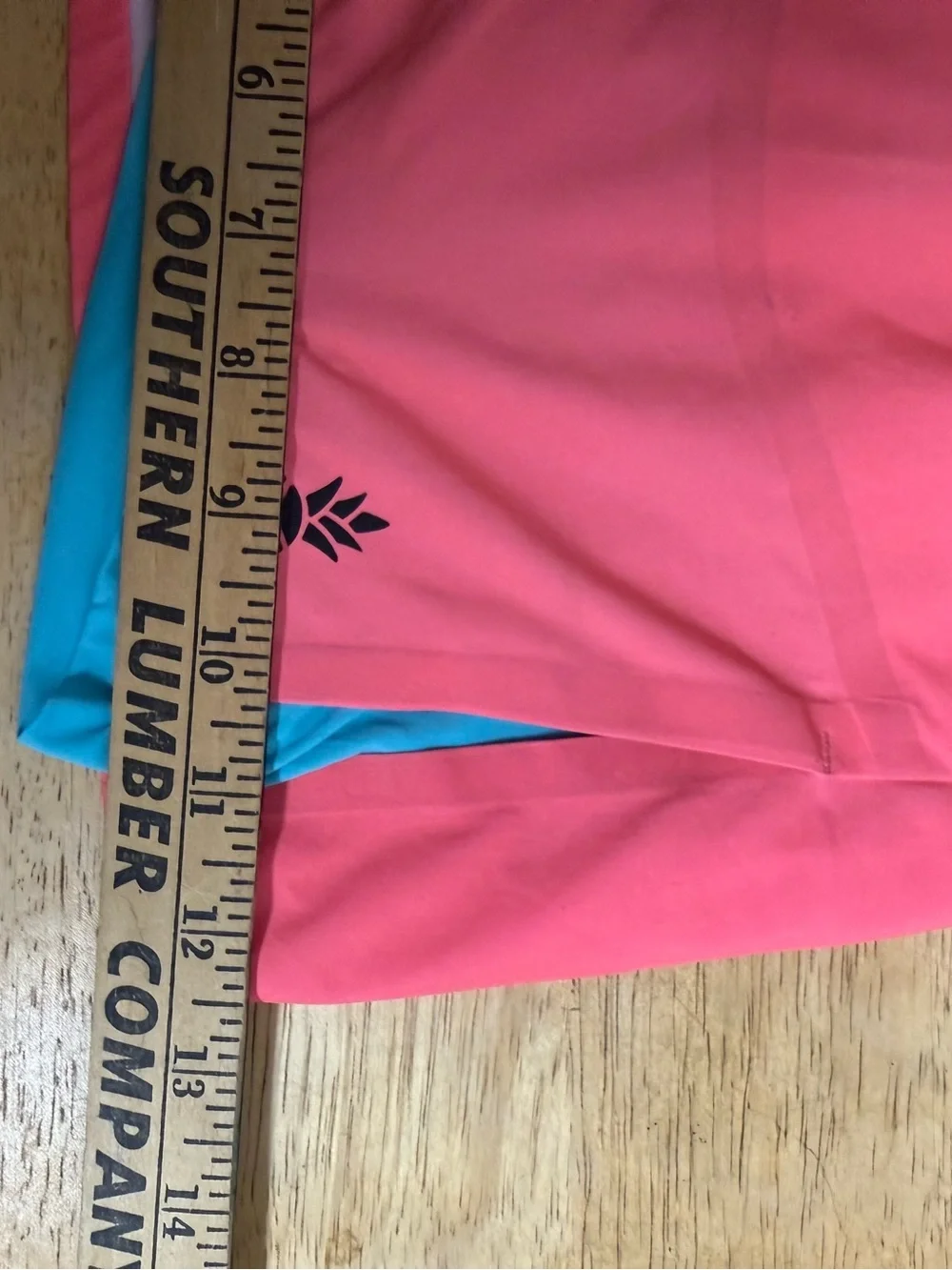 Chubbies Pink & Aqua Colorblock Swim Shorts medium M for men with back pocket - Picture 6 of 9